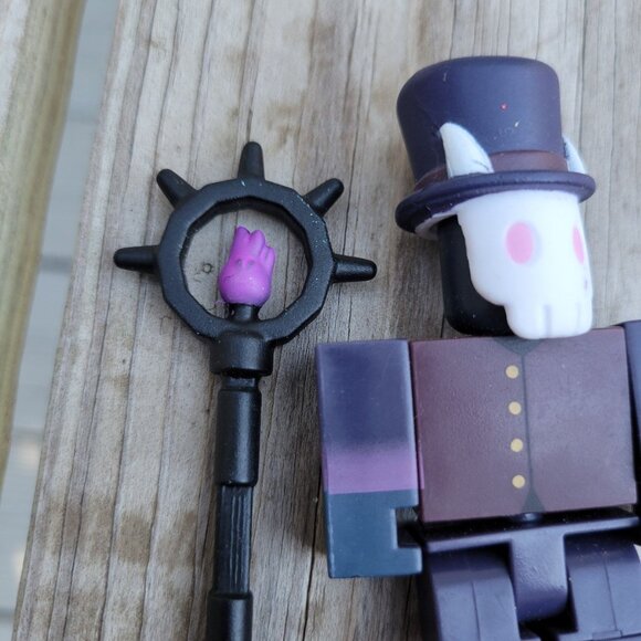 Roblox Series 10 APOCALYPSE VISION Code TOWER DEFENSE NECROMANCER BOSS figure - Picture 4 of 5